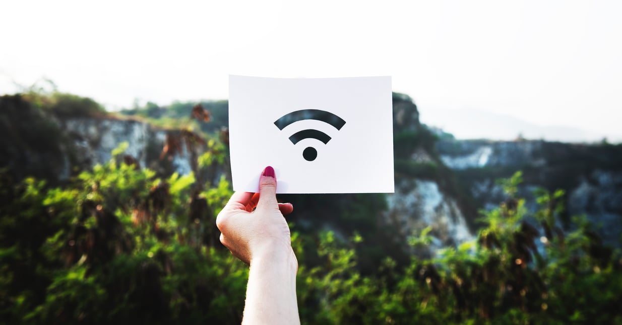 WiFi Location-Based Services vs Beacon: Which is Better?
